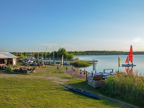 Teamevent am Strand Markkleeberger See bei Leipzig