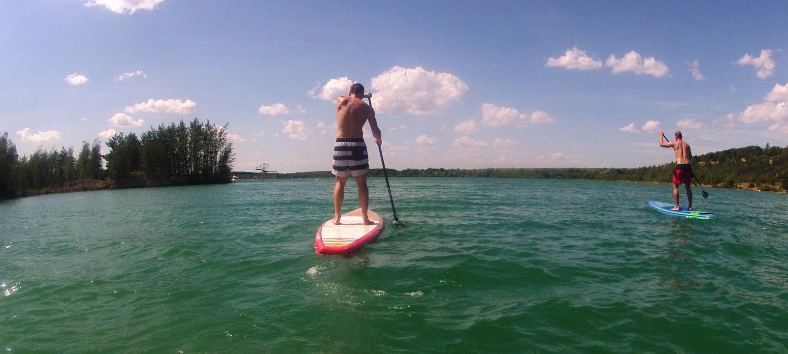 Stand Up Paddling auf Störmthaler See bei Leipzig